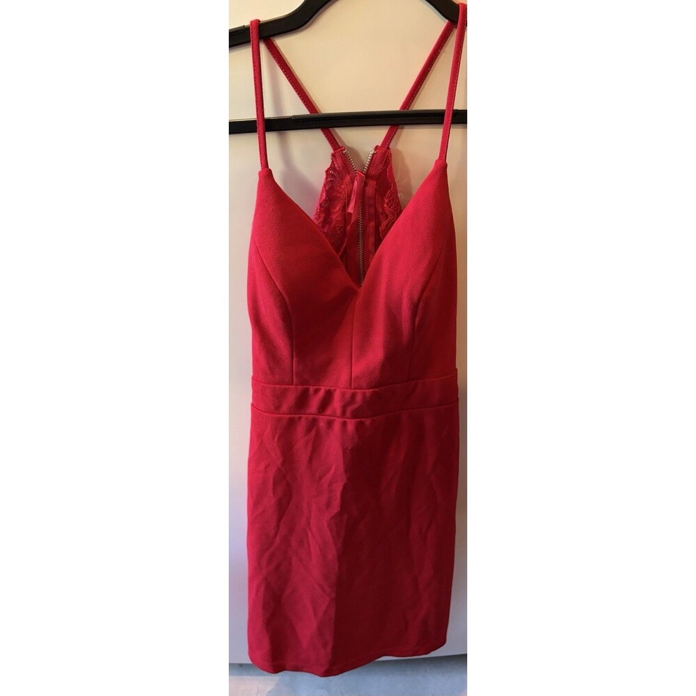 Juniors Red Dress Size 1 NWT B5